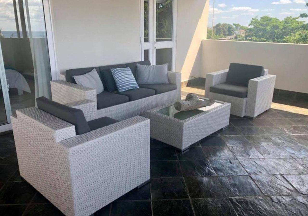 Frangipanier 2 Bedrooms Sea View Penthouse Trou aux Biches Exterior photo